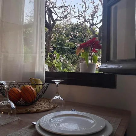 Village Χερσόνησος